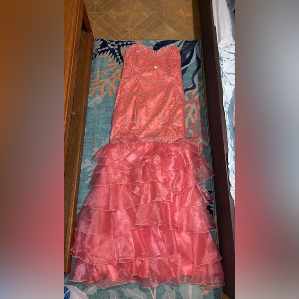 Elegant Pink Ruffled Gown - Picture 5 of 9